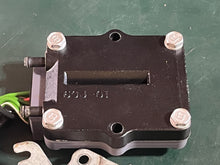 Load image into Gallery viewer, f 225 hp Yamaha 69J-81960-10-00 voltage regulator & rectifier four stroke electrical 2003 200 225 hp single rectangular connector