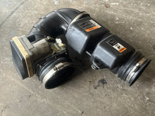 Load image into Gallery viewer, 350 hp Mercury Verado ELECTRONIC THROTTLE BODY 888991T04 LOWER INTAKE 8M0103291 INLET DUCT 8M0089697 four stroke 200-400 hp