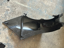 Cargar imagen en el visor de la galería, 350 hp Mercury Verado starboard FRONT COWL AIR INTAKE 885357T04 8M0086841 four stroke 200-350 hp