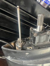 Cargar imagen en el visor de la galería, 90 hp Force LOWER UNIT up-and-down-to-shift 20” 6977061 1600-820588T1 Two Stroke 1992 908A92A case 6977061