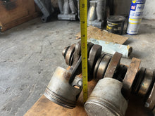 Lade das Bild in den Galerie-Viewer, DT 75 85 hp Suzuki CRANKSHAFT two stroke