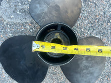 Load image into Gallery viewer, 40 50 60 hp Evinrude E-tec 3-Blade PROPELLER 0763466 two stroke 2008-2011