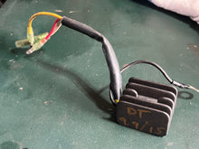 Cargar imagen en el visor de la galería, DT 9.9 15 25 30 hp Suzuki VOLTAGE REGULATOR RECTIFIER S6B-12 32800-95D01 Two Stroke 1996-2011
