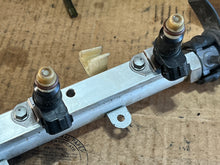 Load image into Gallery viewer, BF 135 150 115 Honda intake fuel injectors fuel rail  & pressure regulator OUTBOARD 2006-up 16450-ZY6-003 16621-ZY6-000 16740-ZY6-003