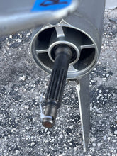 Cargar imagen en el visor de la galería, BF 225 200 hp Honda 25" LOWER UNIT 06411-ZY3-627ZA COARSE SPLINED SHIFTER gear case assy Four Stroke 2002-2005