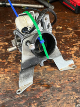 Cargar imagen en el visor de la galería, DF 25 hp Suzuki 13200-95J00 CARBURETOR twin V STARTER ASSY 13368-95J00 Four Stroke 2006-2014
