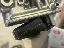 Cargar imagen en el visor de la galería, 70 hp Yamaha CARBURETOR 1 top 6H3-14301-0A-00 Two Stroke 1992-2003 6H0-14301-0A-00