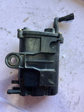 Lade das Bild in den Galerie-Viewer, 150 hp 90 - 200 hp Evinrude e-tec VST RESERVOIR & PUMP 5009967 two stroke AF AB models TESTED