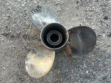 Cargar imagen en el visor de la galería, 13 x 15P PROPELLER RH 3-Blade prop Stainless NEEDS HUB KIT for Yamaha Suzuki Johnson Evinrude 4 Cylinder outboards