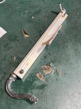 Cargar imagen en el visor de la galería, DF 200 hp Suzuki FUEL COOLER 15770-96J00 BRACKET 15790-96J00 UNION 15773-90J00 four stroke 2015-2022 some 150 174 hp compatibility