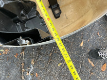 Load image into Gallery viewer, DF 150 hp Suzuki ENGINE COVER SET WHITE 61410-96881-Y5S 61420-96810-Y5S four stroke 2014-2016 needs gasket