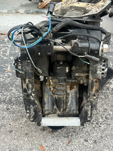 Cargar imagen en el visor de la galería, 200 225 250 hp Johnson Evinrude Racing SWIVEL BRACKET 20”, LOWER COVERS 1999-2001, CLAMP BRACKETS, STEERING ARM 20” and Mount Bracket TWO STROKE 2001 J200PLSIF