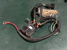 Lade das Bild in den Galerie-Viewer, 200 225 250 hp Johnson Evinrude TILT TRIM RELAY & CABLE ASSY 0586228 0586251 two stroke 1998-2002