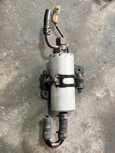 Cargar imagen en el visor de la galería, DT 150 200 225 HP Suzuki 15100-92E02 high pressure FUEL PUMP two stroke