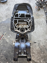 Cargar imagen en el visor de la galería, MFS 50 40 hp Tohatsu midsection DRIVE SHAFT HOUSING long 3KYQ610301 STEERING SHAFT 3KYQ620101 SWIVEL 3KYQ772081 ENGINE BASE 3KYQ013000 four stroke 2013-2025 some 60 hp