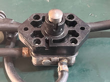 Cargar imagen en el visor de la galería, 40 30 50 60 hp Mercury 899106T01 FUEL PUMP & FUEL FILTER 879884T with hoses Four Stroke EFI 2008