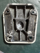 Load image into Gallery viewer, 90 - 225 hp Johnson Evinrude 37773 0338741 lower engine mount covers v4 v6 TWO STROKE 1993-2000 90-225 hp compatibility