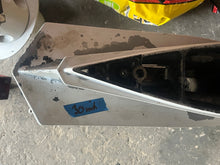 Cargar imagen en el visor de la galería, 225 hp Johnson Evinrude 30” GEAR CASE ASSY lower unit 5001614 0438045 two stroke 1998 29.25 inch from water pump to driveshaft 150-250hp