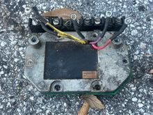 Cargar imagen en el visor de la galería, 140 120 125 hp Evinrude Johnson RECTIFIER REGULATOR 0583512 two stroke v4 looper 1989