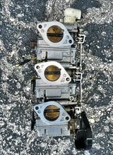 Load image into Gallery viewer, 40 30 hp Mercury CARBURETOR SET top 830276T27 middle 830276T11 bottom 830276T12 ENRICHENER 854254T four stroke 3 cylinder 40ELPT 2000 YAMAMERC Yamaha CARB 1 67C-14901-10-00 CARB 2 14902 CARB 3 14903 PRIMER STARTER 67C-14380-00-00