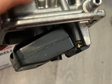 Cargar imagen en el visor de la galería, 90 75 hp Yamaha CARBURETOR 3 bottom 6H1-14303-07-00 TWO STROKE 1992-2003