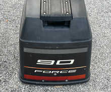 Lade das Bild in den Galerie-Viewer, 90 hp Force Marine 819364A7 TOP COWL ASSEMBLY two stroke outboard 1996 mercury