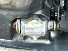 Load image into Gallery viewer, LOCAL PICK UP — f 150 hp Yamaha XCA 25”MIDSECTION UPPER CASING 6DA-45111-00-8D SWIVEL 64E-43311-20-8D EXHAUST 63P-41137-04-CA four stroke 2017 (NEEDS WATER PUMP TUBE)