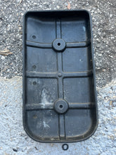 Load image into Gallery viewer, 75 85 hp Yamaha INTAKE COVER #2 688-14418-01-00 two stroke 1994-2000 compatible with some 90 hp