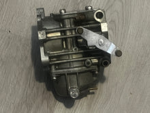 Lade das Bild in den Galerie-Viewer, 250 hp Yamaha CARBURETOR 5 61A-14103-03-00 two stroke 76 degree