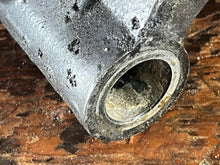 Lade das Bild in den Galerie-Viewer, PARTS f 150 hp Yamaha PTT POWER TRIM UNIT 63P-43800-13-00 four stroke NEEDS NEW MOTOR