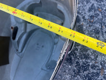 Load image into Gallery viewer, damaged 200 225 hp Yamaha HPDI TOP COWLING 6P5-42610-00-NA two stroke 2005-2006 motor cover, engine cover, hood for 3.1 liter outboards