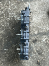 Lade das Bild in den Galerie-Viewer, 250 225 hp Yamaha HPDI Cylinder Head #1 strbd 60V-11111-00-1S two stroke compatible 150 hp 2005-2009