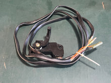Cargar imagen en el visor de la galería, DT 40 55 65 75 85 hp Suzuki 34801-94700 Trim Sender electrical 4-wire old style 1986-1996