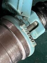 Cargar imagen en el visor de la galería, DT 225 hp Suzuki FUEL INJECTOR 15710-92E01 195500-2270 two stroke 1990-2003 DENSO