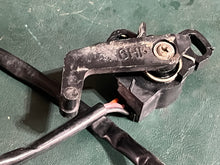 Load image into Gallery viewer, 75 90 hp Yamaha TRIM angle SENDER 6H1-83672-11-00 two stroke 1994-2000