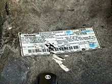 Lade das Bild in den Galerie-Viewer, 8 9.9 HP Mercury 9420A10 TOP COWL engine cover TWO STROKE also some 6 10 & 15 hp compatibility 9205A13