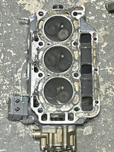 Cargar imagen en el visor de la galería, PARTS BF 40 35 hp Honda CYLINDER HEAD ASSY 12010-ZV5-010ZA four stroke pre-1997-2003 FUEL PUMP 16700-ZW1-004 OIL PUMP 15100-ZV5-000