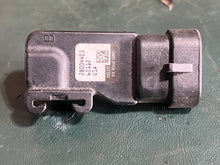 Lade das Bild in den Galerie-Viewer, 30 - 300 hp Mercury 28004403 Map Sensor 854445 Mariner two stroke