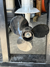 Cargar imagen en el visor de la galería, MFS 5 hp Tohatsu propane powered outboard motor with 30” lower unit Four Stroke MFSSCLPG