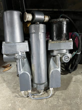 Load image into Gallery viewer, 60 70 90 hp Yamaha POWER TRIM & TILT 6H1-13 6H1-43800-13-4D two stroke 1994-1996