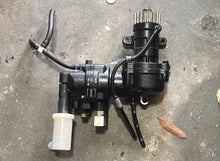 Cargar imagen en el visor de la galería, REBUILDABLE 40 - 90 hp Tohatsu Nissan AIR COMPRESSOR 3T5B100002 two stroke 2002-2010