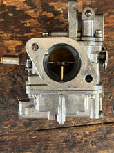Cargar imagen en el visor de la galería, DF 25 hp Suzuki 13200-95J00 CARBURETOR twin V STARTER ASSY 13368-95J00 Four Stroke 2006-2014