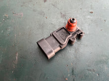 Cargar imagen en el visor de la galería, Mercury 854445 intake SENSOR MAP two stroke DFI four stroke EFI