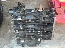 Cargar imagen en el visor de la galería, to be priced after borescope— 90 75 hp Evinrude e-tec CYLINDER CRANKCASE ASSY  5005507 two stroke 2005