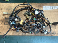 Cargar imagen en el visor de la galería, DF 175 hp Suzuki 36610-87j10 engine WIRING HARNESS four stroke 2006-2011
