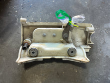 Cargar imagen en el visor de la galería, DF 200 150 hp Suzuki  SIDE COVER SET WHITE 61811-96L01-Y5S 61820-96L01-Y5S 2015-2023 with PANEL FRONT 61831-96J10-Y5S