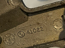 Load image into Gallery viewer, 135 150 175 200 hp Mercury THROTTLE LEVER 41022 41095T LEVER 41094A3 75153 CONTROL ROD 814929 CAM 815539T two stroke 1992-1996