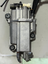 Lade das Bild in den Galerie-Viewer, f 90 75 hp Yamaha vst FUEL CHAMBER 6D8-14180-20-00 PUMP four stroke 2005-2011