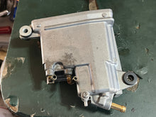 Lade das Bild in den Galerie-Viewer, sold mar2026——PARTS ONLY - DF 50 40 hp Suzuki VST 15600-87J01 15600-87J11 FUEL VAPOR SEPARATOR Four Stroke 1999-2010 NO FUEL PUMP
