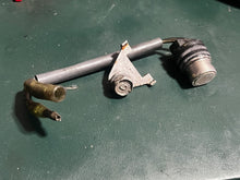 Load image into Gallery viewer, f 50 hp Yamaha THERMOSTAT SWITCH 62Y-82560-01-00 four stroke 1997-2005 some 40 & 60 hp compatibility